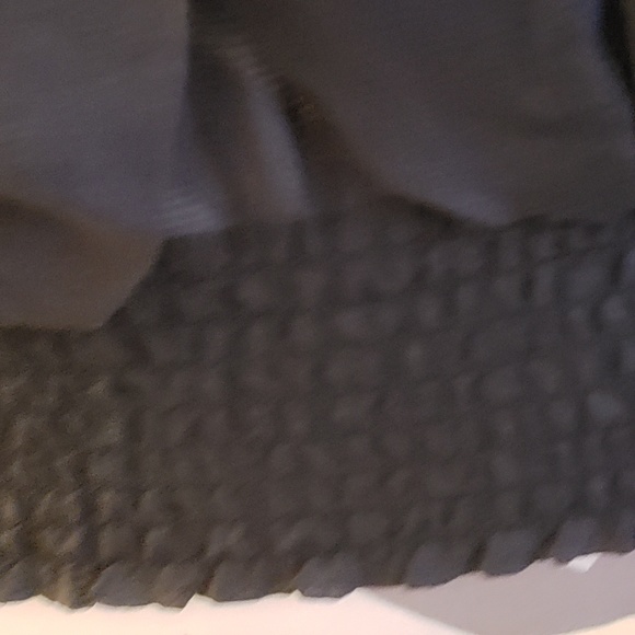 Top - Picture 4 of 7